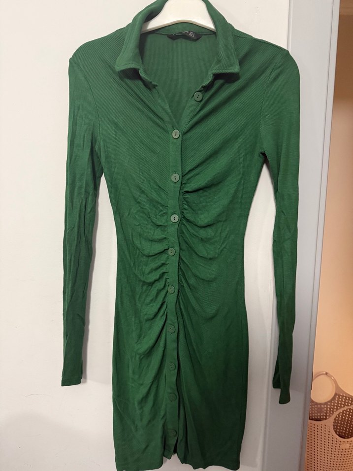 Stradivarius V Yaka Uzun Kollu Yeşil Mini Elbise - Görsel 3