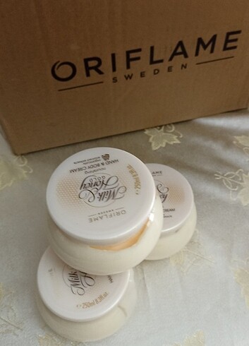 Oriflame Oriflam milk&honey el ve vücut kremi sıfır