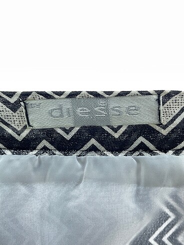 universal Beden çeşitli Renk PreLoved Midi Etek %70 İndirimli.
