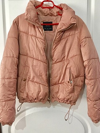 Bershka pudra mont