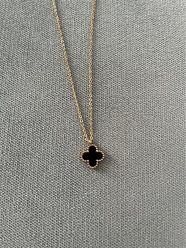 Van Cleef & Arpels Van Cleef Siyah Gold Kolye