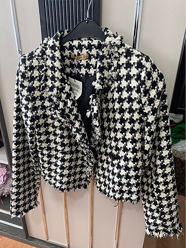 Zara Kazayağı desenli kısa ceket