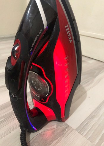 Kırmızı Vestel Buharlı Ütü
