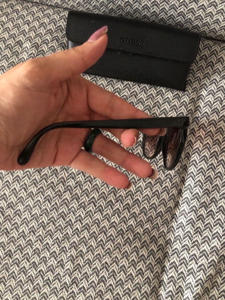 Guess Kahverengi Retro Kadın Güneş Gözlüğü ve Fermuarlı Kılıf - Görsel 3