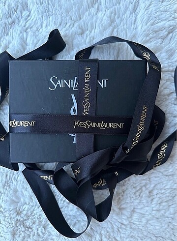  Beden Yves Saint Laurent cüzdan