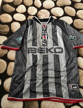 Beşiktaş 100. Yıl Forması Puma T-Shirt %20 İndirimli - Gardrops