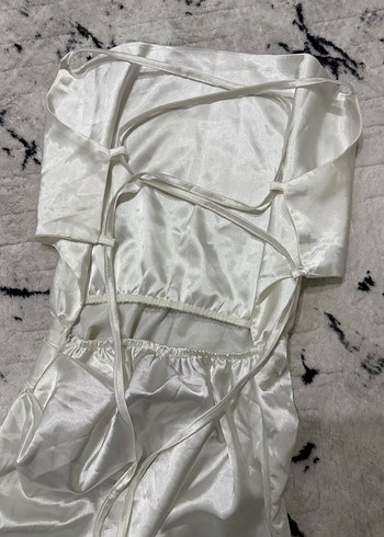 Saten bel dekolteli elbise - Görsel 2