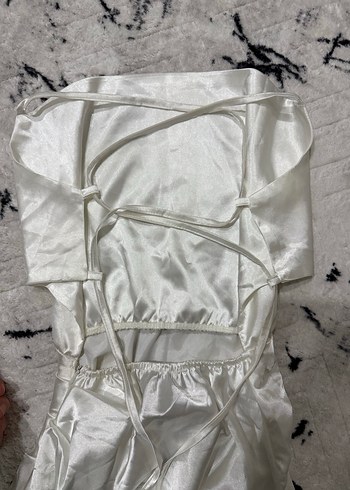 Saten bel dekolteli elbise - Görsel 4