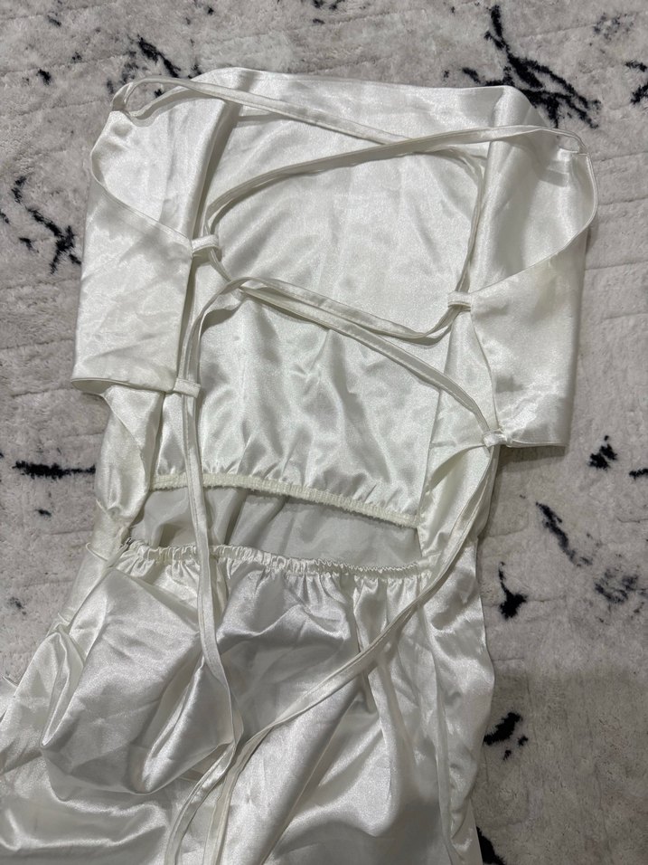 Saten bel dekolteli elbise - Görsel 2