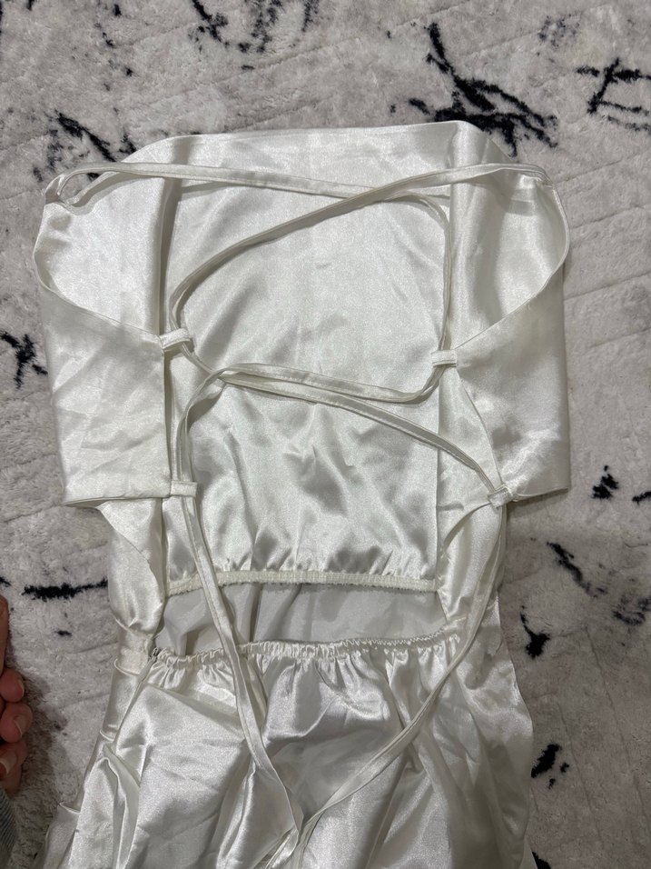 Saten bel dekolteli elbise - Görsel 4