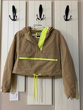 Bershka yağmurluk