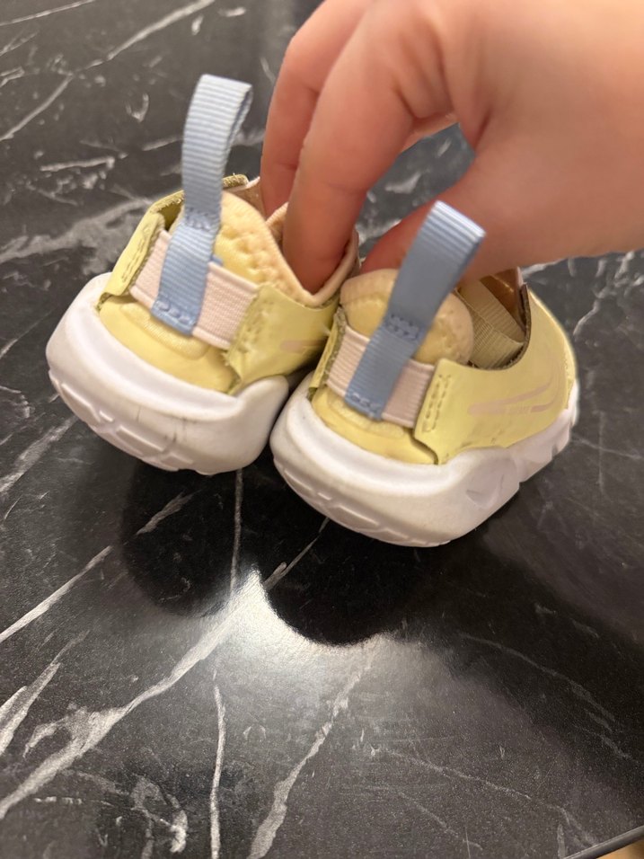 Nike Sarı Kız Çocuk Sneakers Velcro Bantlı - Görsel 2