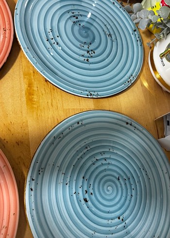 Renkli Yuvarlak Tabaklar - Görsel 2