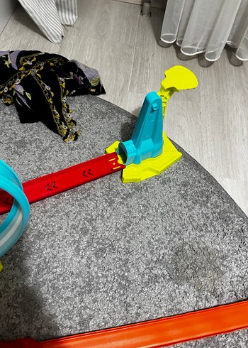 Renkli Hot Wheels Yarış Seti - Görsel 4