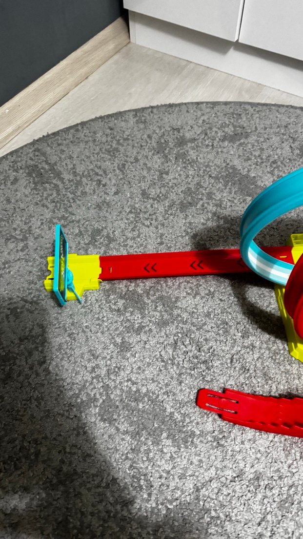 Renkli Hot Wheels Yarış Seti - Görsel 3