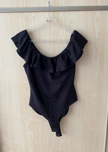 Siyah Fırfırlı bodysuit