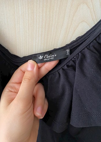 Colin's Siyah Fırfırlı bodysuit