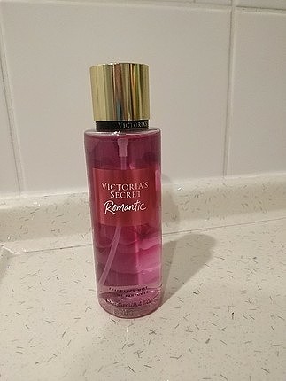 Victoria's Secret romantic vücut spreyi