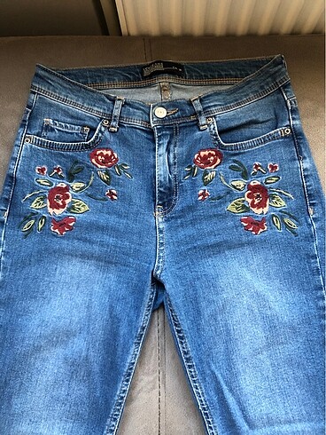 LC Waikiki Nakışlı kot pantolon