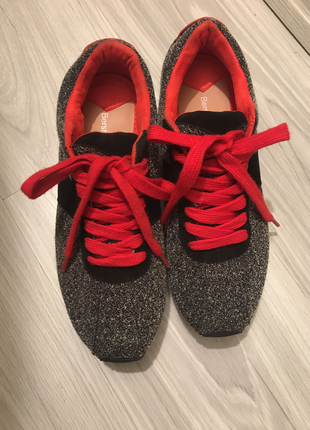 39 Beden Bershka 39 numara Spor Ayakkabı
