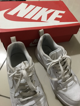 37 Beden beyaz Renk Nike spor ayakkabı 