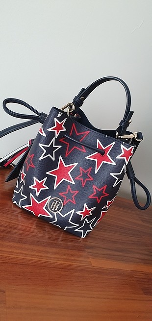 tommy hilfiger canta