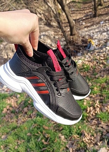 34 Beden Adidas Run spor ayakkabı