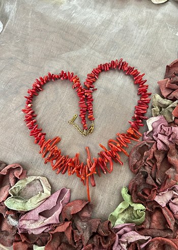 Uzun Kırmızı Boncuklu Bohem Kolye - Görsel 2