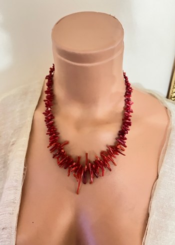 Uzun Kırmızı Boncuklu Bohem Kolye - Görsel 3