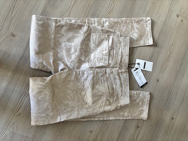 40 Beden ten rengi Renk Breal Dore pantolon