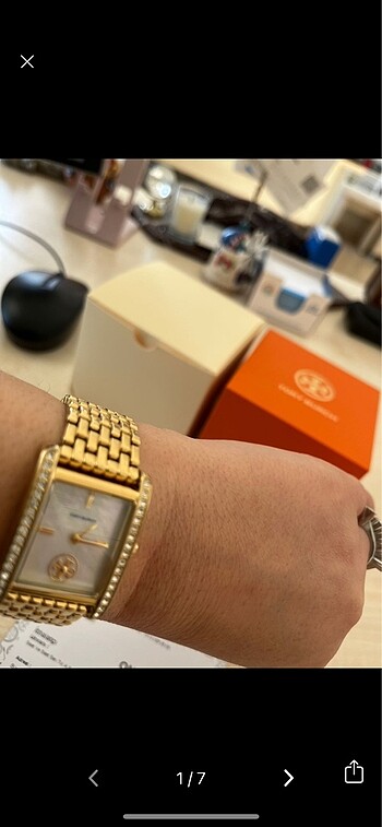 Tory burch saat