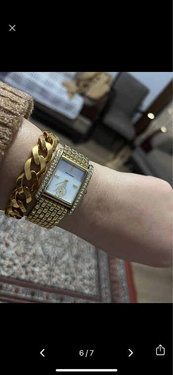 Beden Tory burch saat