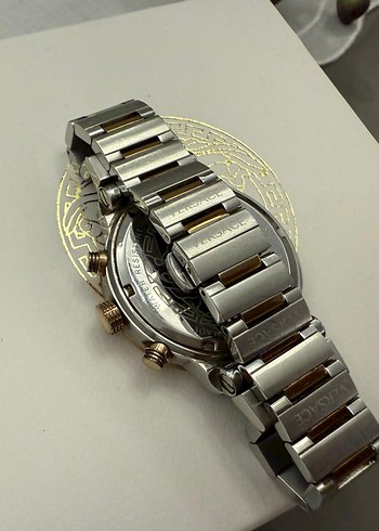  Beden gri Renk Versace Modern Klasik Erkek Saat