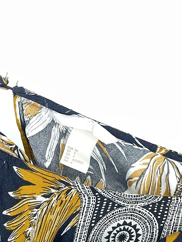34 Beden çeşitli Renk H&M Günlük Elbise %70 İndirimli.