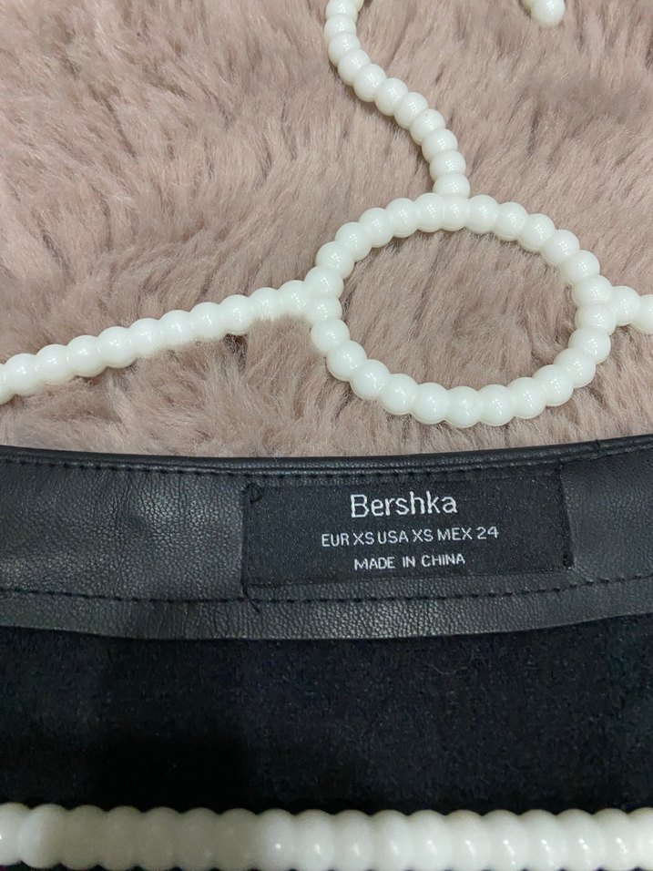 Düğmeli Siyah Deri Elbise - Görsel 2