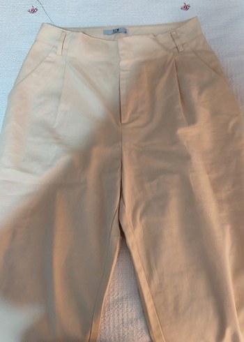 38 Beden ten rengi Renk krem pantolon