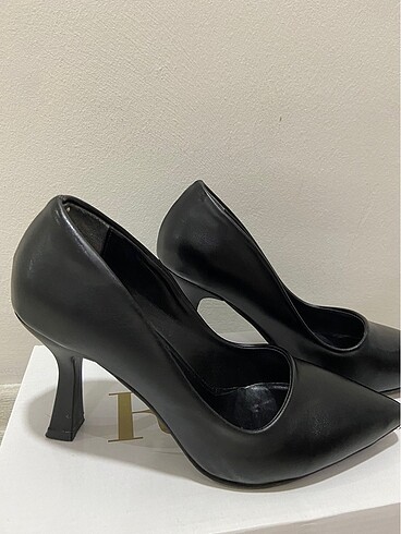 Diğer Siyah stiletto