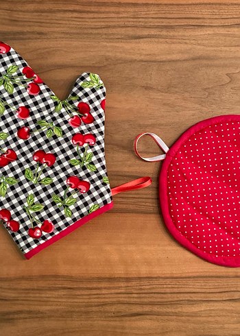 Kırmızı Kiraz Desenli Fırın Eldiveni ve Tutacak - Görsel 3