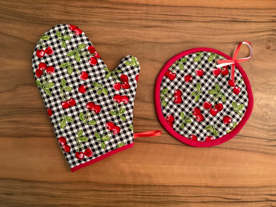 Kırmızı Kiraz Desenli Fırın Eldiveni ve Tutacak - Görsel 2