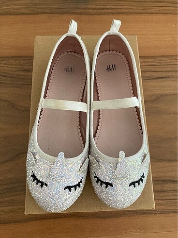 H&M - Simli Unicorn Babet