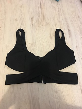 Zara Büstiyer