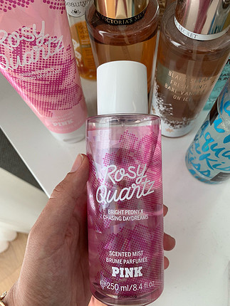 Victoria s secret- pink vücut spreyi