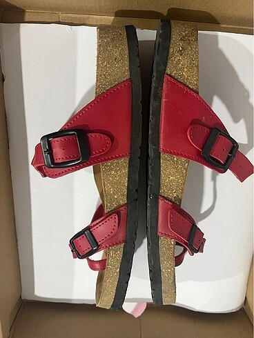 39 Beden Pierre Cardin Kırmızı Terlik