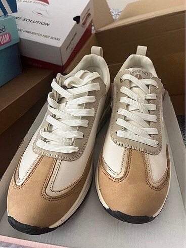 Nine West Taba detaylı Sneaker