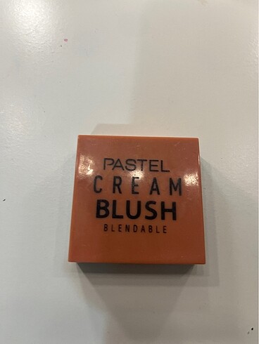 pastel krem allık 44 numara