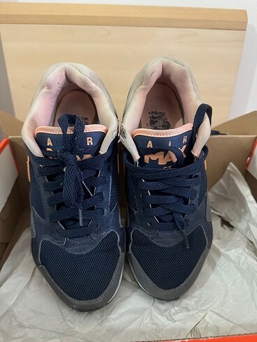 36,5 numara nike ayakkabı