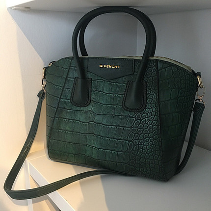 Givenchy çanta 
