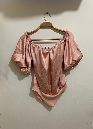 Bershka çıtçıtlı bluz