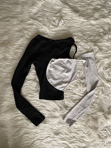 Asimetrik crop bluz