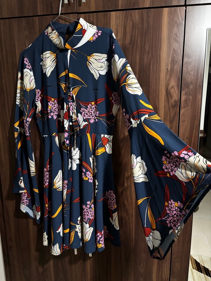 Çiçek Desenli Bohem Mini Elbise - Görsel 4